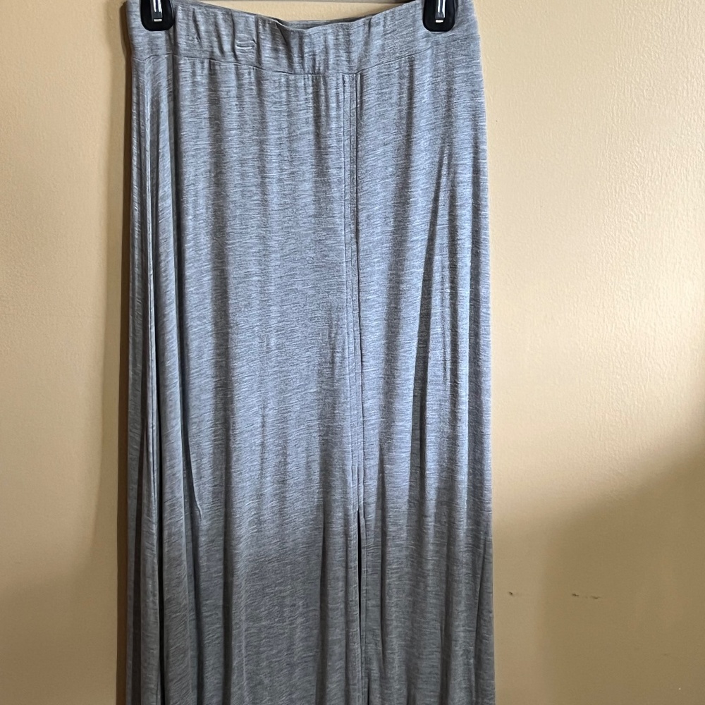 Gray Soho New York &Company skirt with high front slit size M